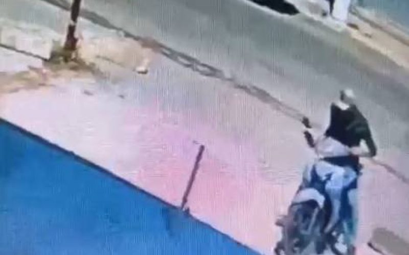 Motocicleta é furtada em Maracanaú e ação criminosa é registrada por câmeras de segurança