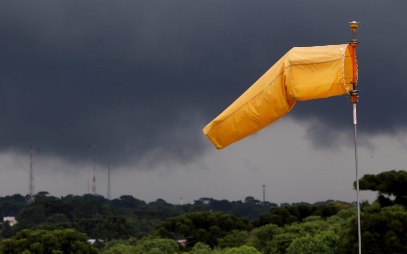 Frente fria causa chuvas fortes no Sul nesta sexta-feira
