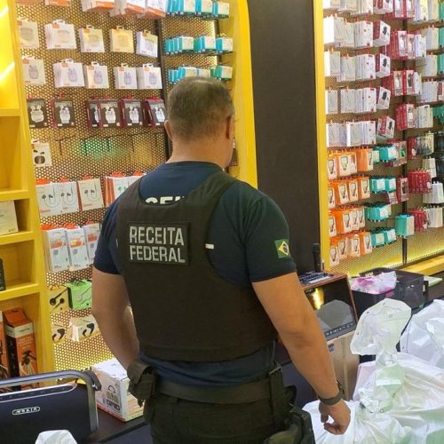 Operação Triunfo: Receita Federal apreende mercadorias ilegais no comércio de Sobral