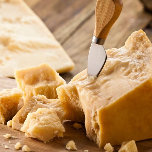 Parmesão, gorgonzola, parma e mais: alimentos precisarão mudar de nome com acordo Mercosul–UE