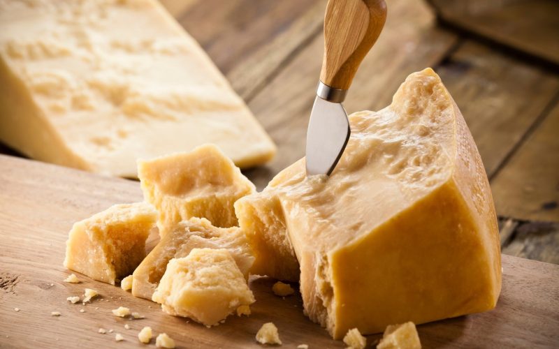 Parmesão, gorgonzola, parma e mais: alimentos precisarão mudar de nome com acordo Mercosul–UE