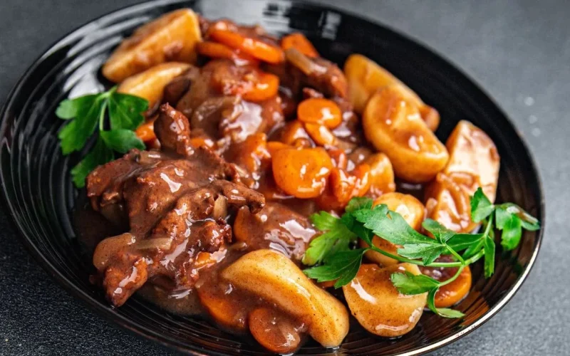 Sobrou comida do Ano Novo? Faça um picadinho de lombo cremoso