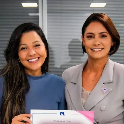 Michelle Bolsonaro participa de evento do PL Mulher em Caucaia ao lado de Priscila Costa