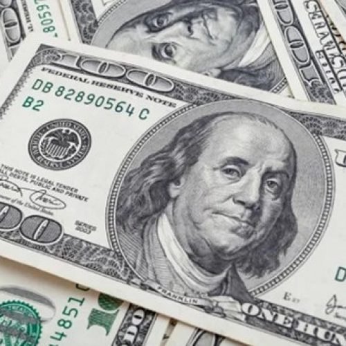 Dólar no fim de 2025 passa de R$ 5,65 para R$ 5,60, projeta Focus
