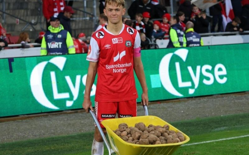 Clube de futebol presenteia ‘craque do jogo’ com batatas