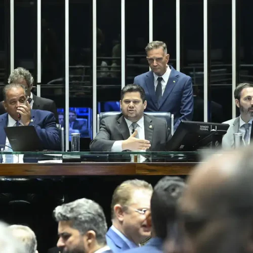 Senado aprova PL da Dosimetria, que reduz penas do 8 de Janeiro e beneficia Bolsonaro
