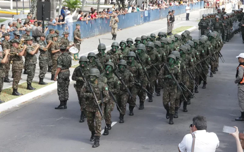 Desfile do 7 de Setembro em Fortaleza tem programação com estudantes e autoridades na Beira-Mar