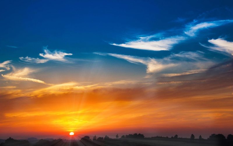 Onda de calor deve intensificar temperaturas e marcar o Natal de 2025 no Brasil