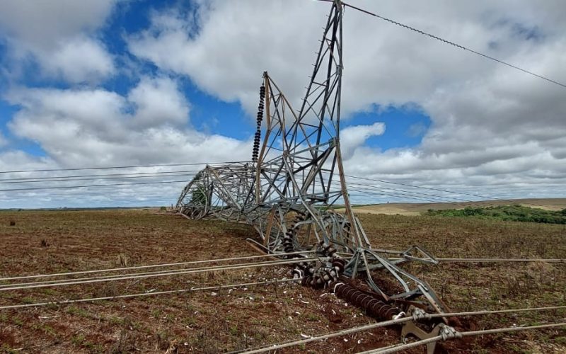 Tornados causam prejuízos em áreas rurais do Paraná; ouça o comentário
