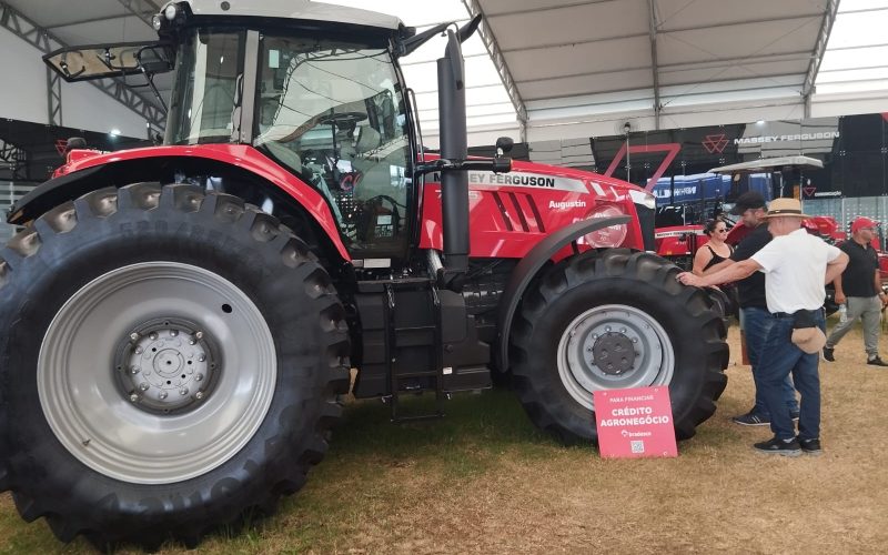 Receita de vendas de máquinas agrícolas caiu 1,8% em setembro, diz Abimaq