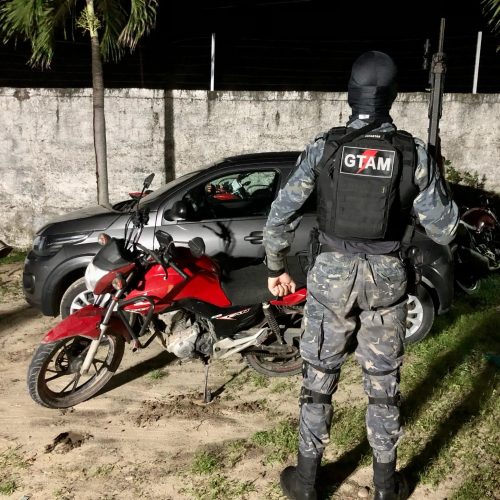 Motociclista por app é feito refém após terminar corrida solicitada por criminosos no Eusébio