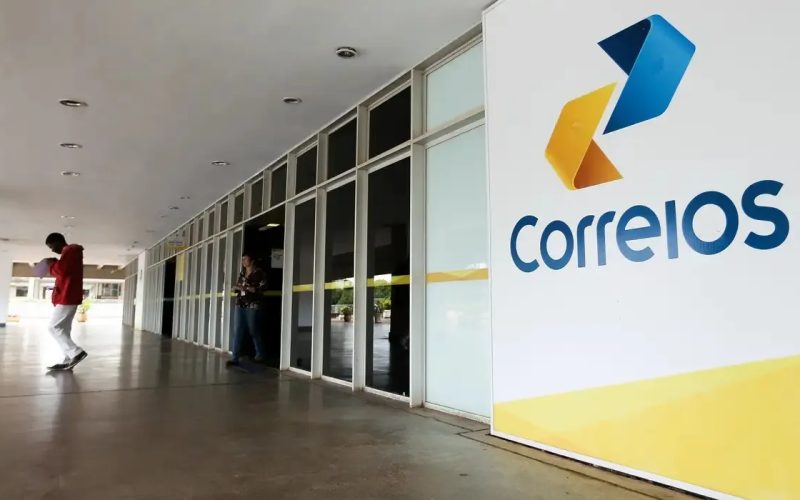Aposentados do INSS já podem contestar descontos indevidos nas agências dos Correios