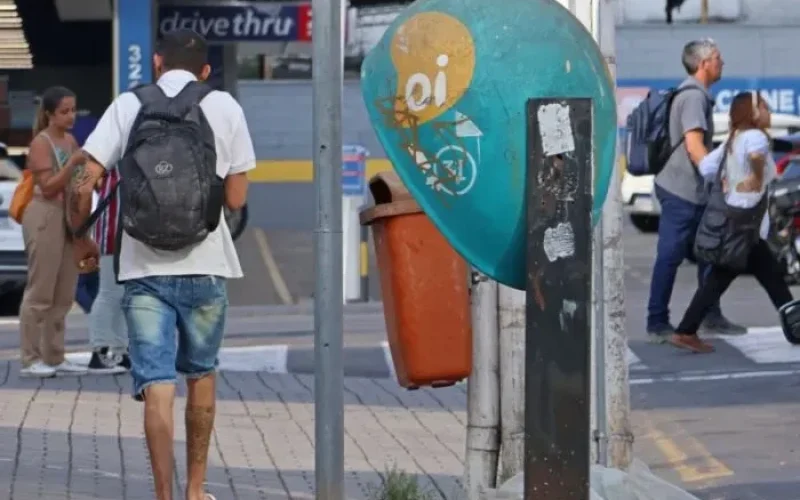 Com pouco mais de 2 mil unidades no país, Anatel inicia retirada definitiva de orelhões em 2026