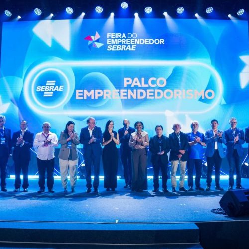 Tecnologia e empreendedorismo são destaques no 1º dia do Siará Tech Summit e da Feira do Empreendedor