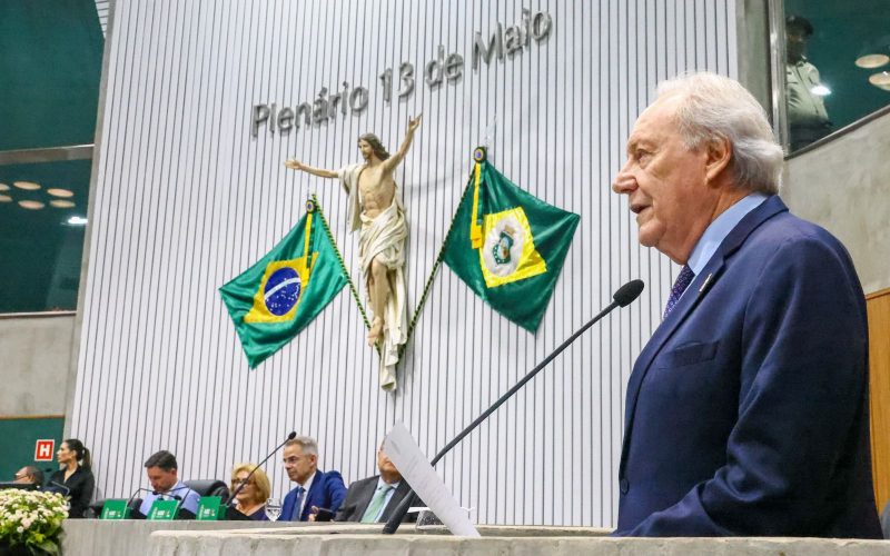 Ricardo Lewandowski recebe Título de Cidadão Cearense em solenidade na Assembleia Legislativa
