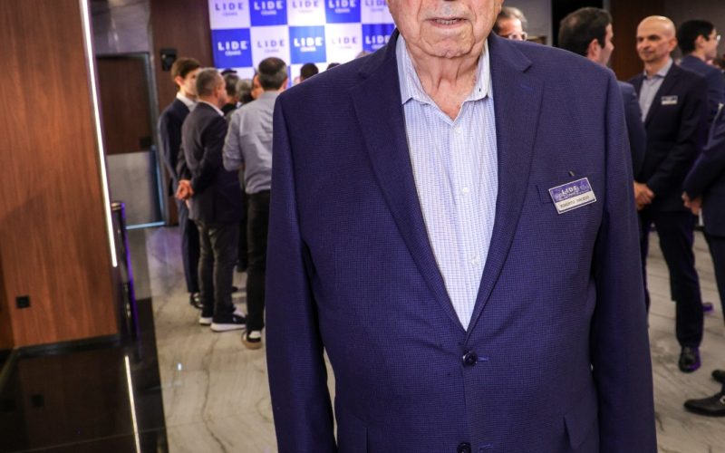 Morre o empresário Roberto Macêdo, ex-presidente da Fiec, aos 81 anos