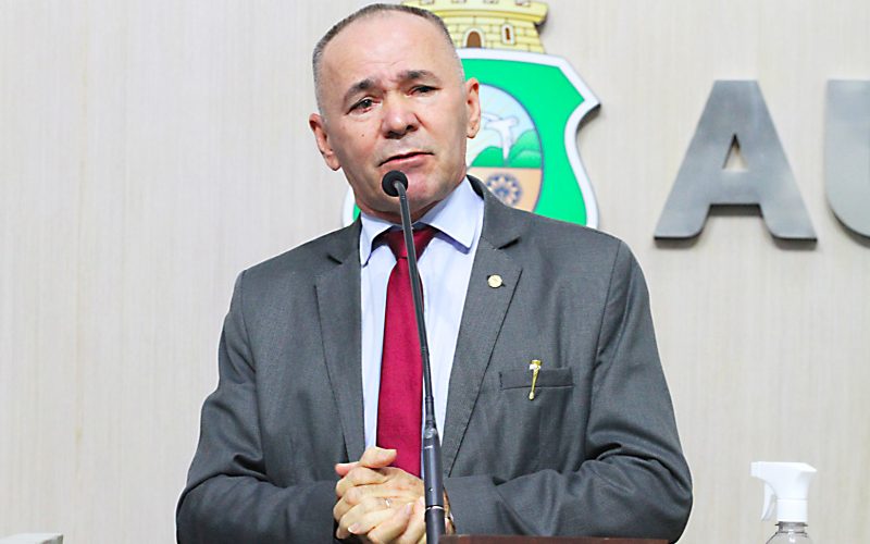 Pai de André Fernandes diz que já orou pela morte de Lula, mas “não deu certo”